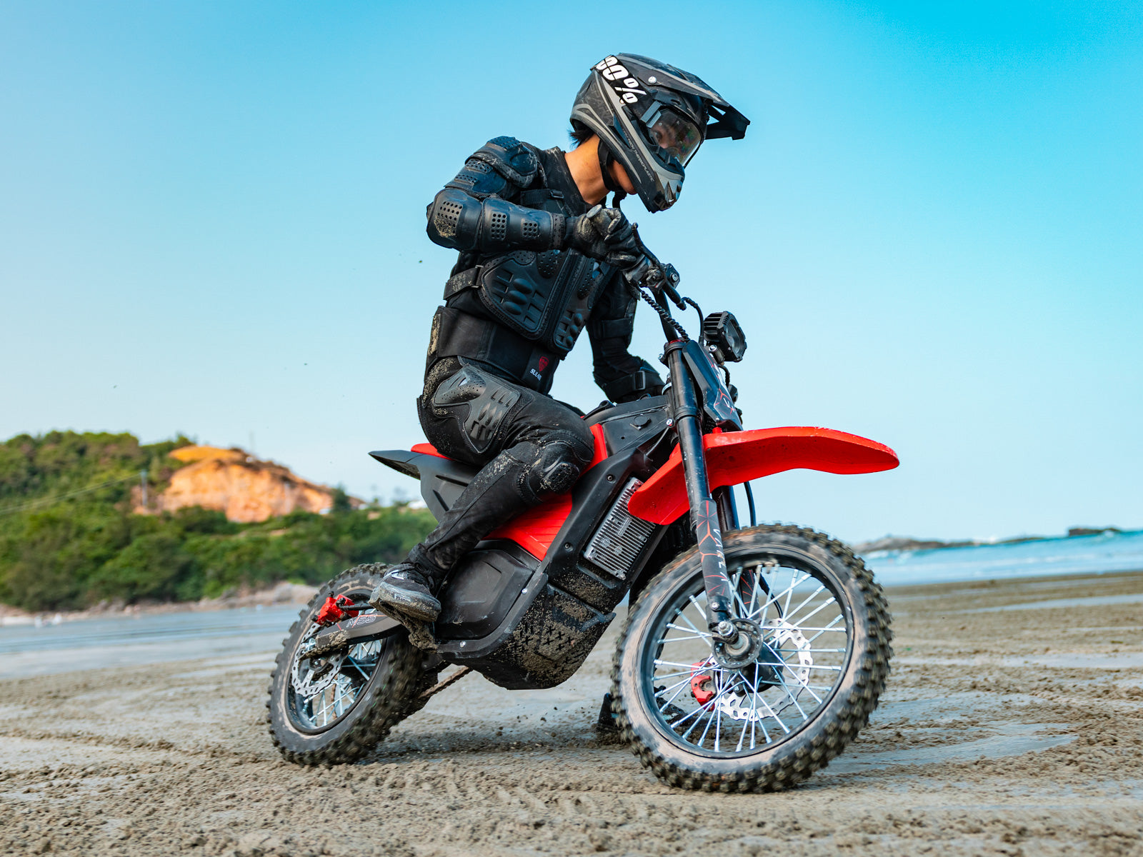M5S rider carving through sand
